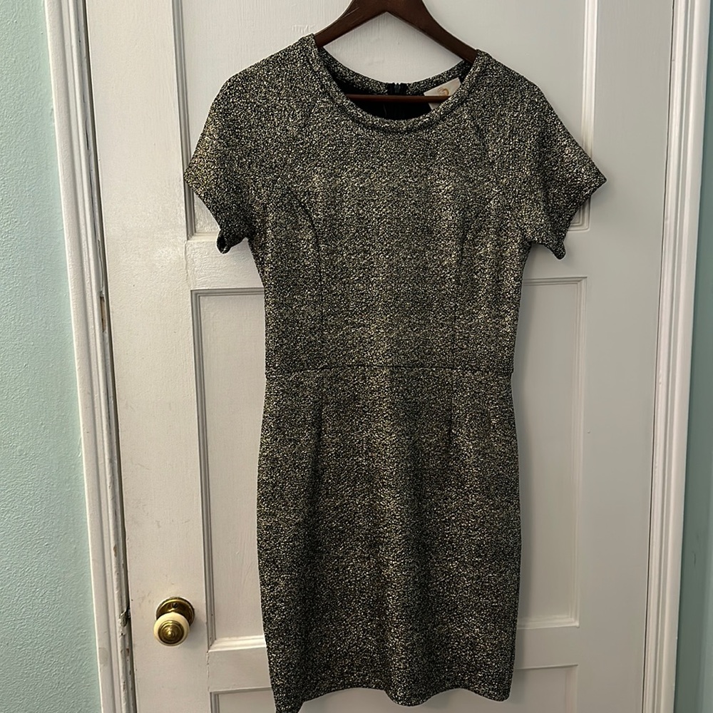 Stunning Party Dress in Black and Gold shimmer